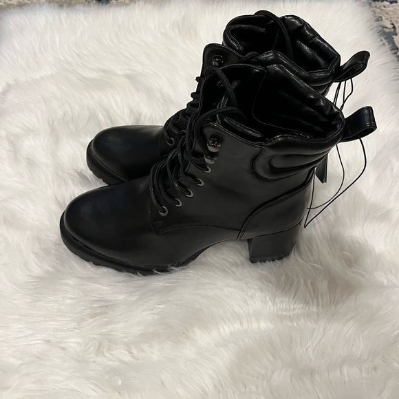 🆕 Aerosoles Women's Black Combat Boots Size 10M Block Heel Lace-Up - Picture 5 of 11